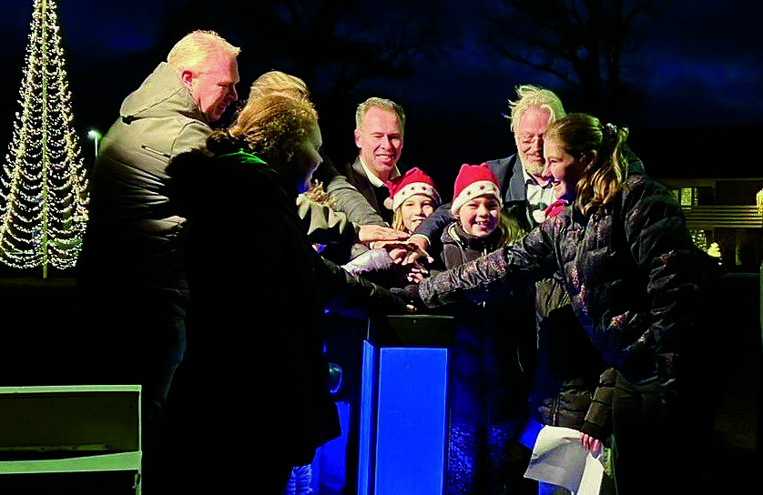 Opening van de Wensboom Weerselo.jpg