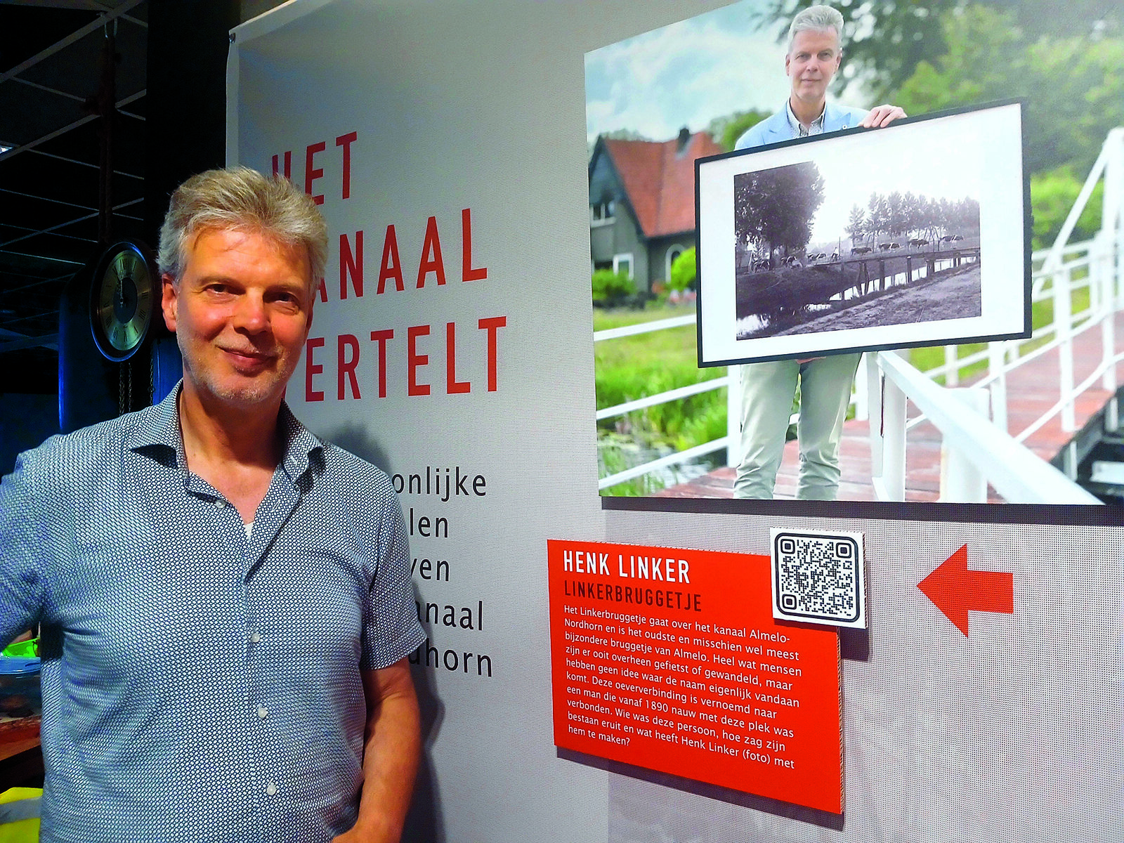 Henk Linker bij 'zijn' monumentale bruggetje