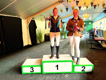  Merle Bodde en Ann-Katrin Baumann.jpg