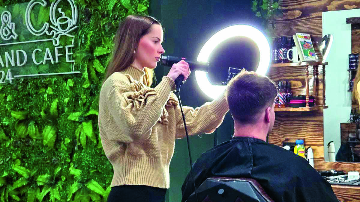 FOTO PERSBERICHT REBEL.jpg