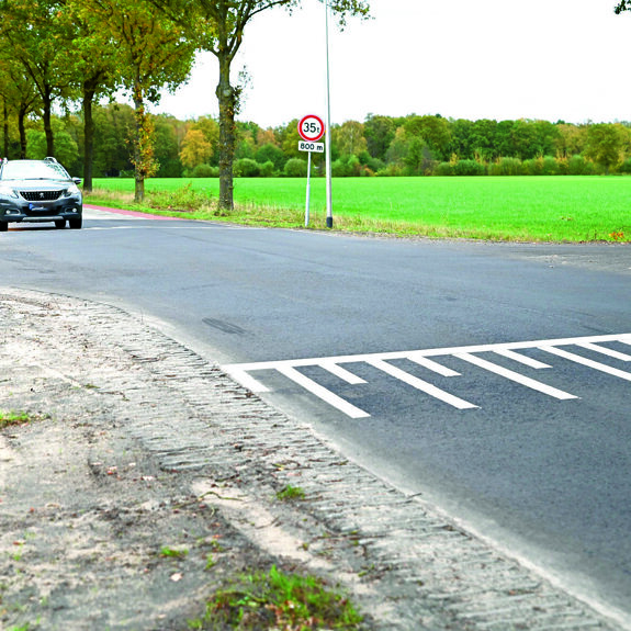 Verhoogde kruising Gruttoweg - Kerkweg.jpg
