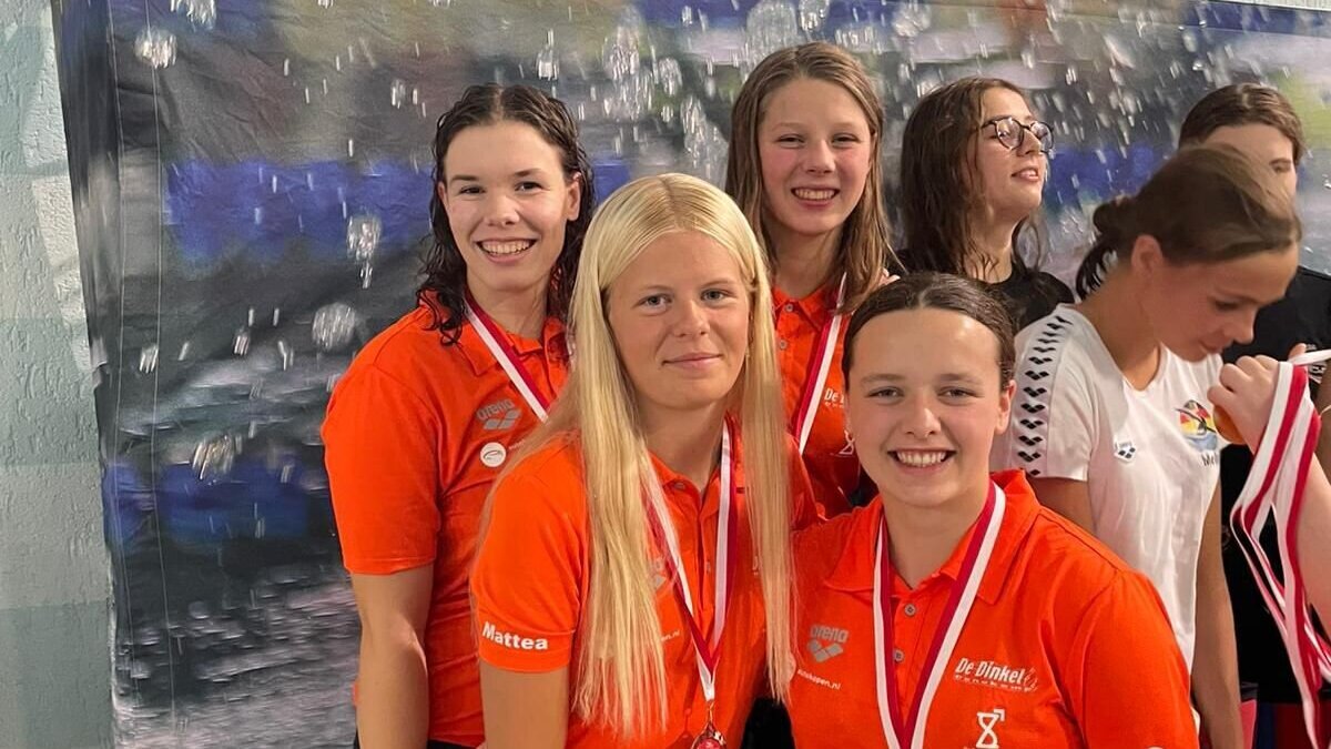 Remscheid 2025 estafette 4x50 vrij dames 2e.jpg